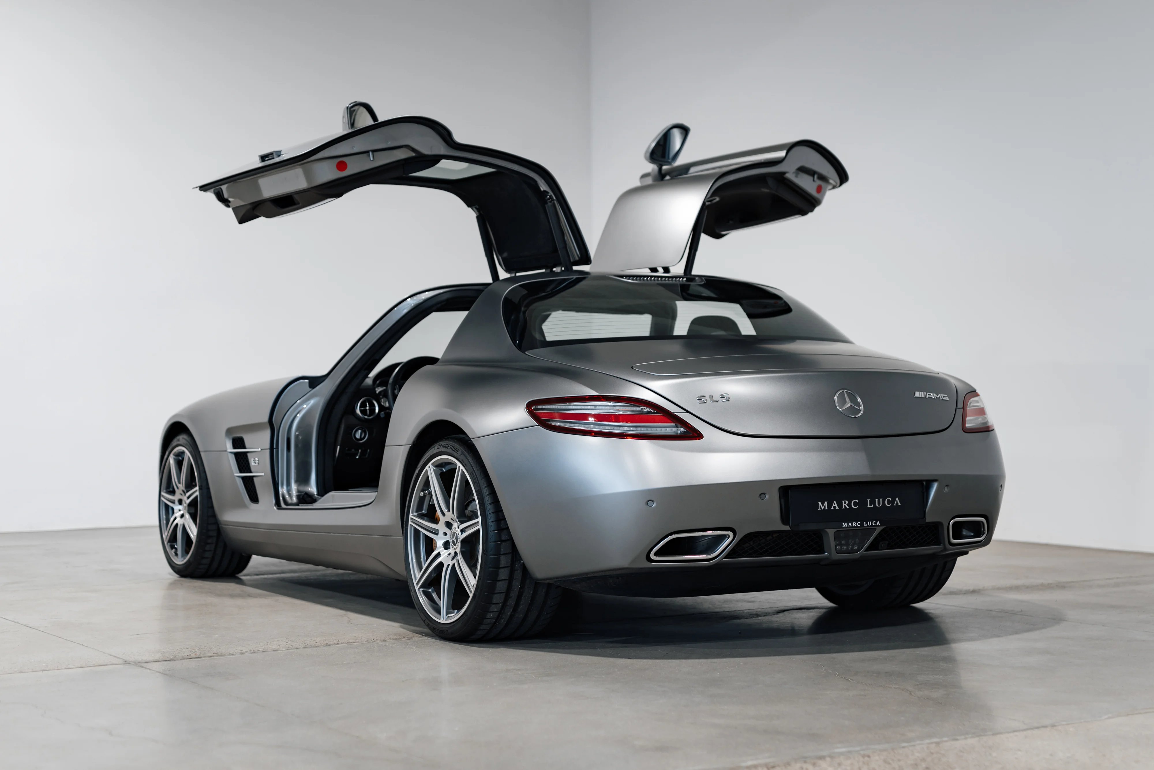 Mercedes-Benz SLS AMG